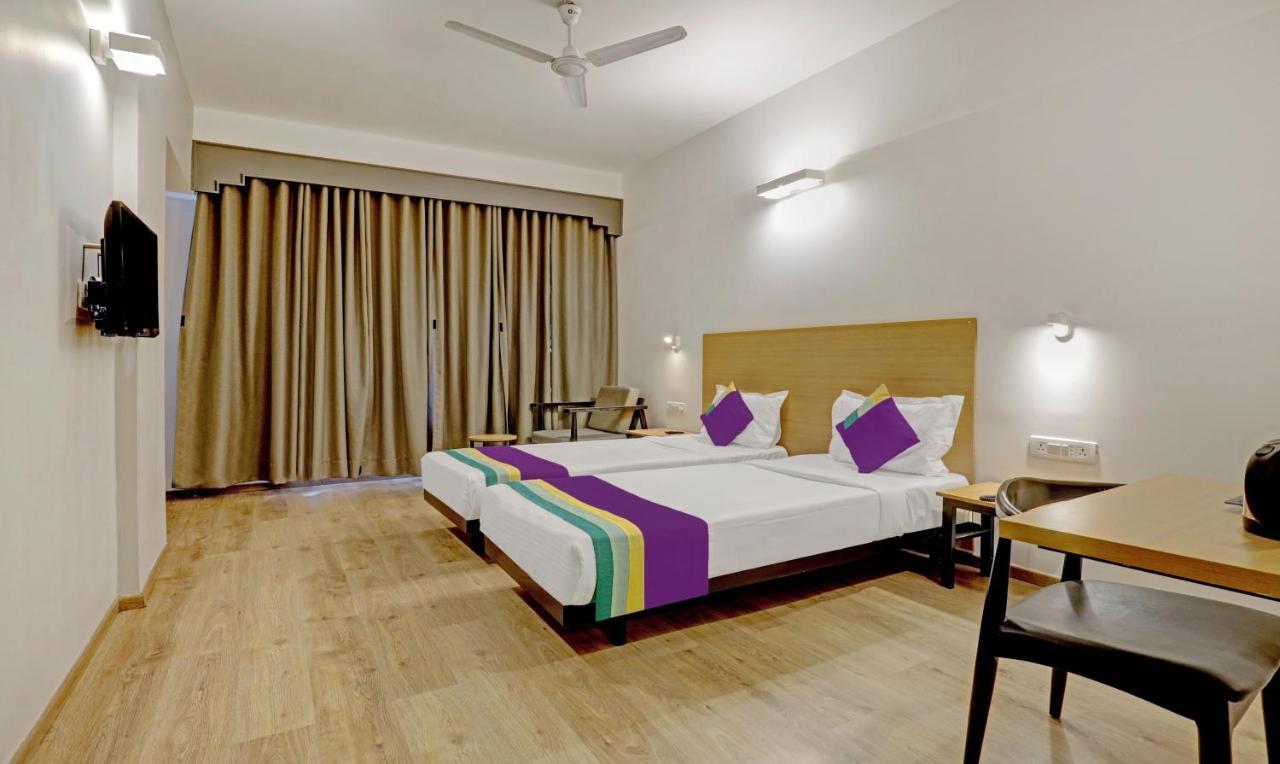 Hotel Itsy By Treebo - Vashistha Hyderabad Exterior foto
